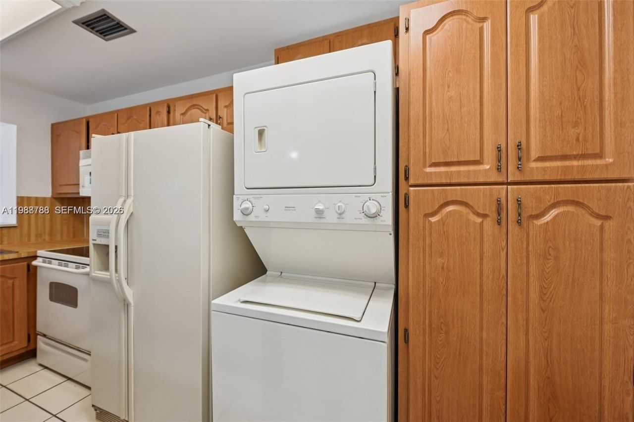 9585 SW 1st Ter, Miami, FL 33174 Photo