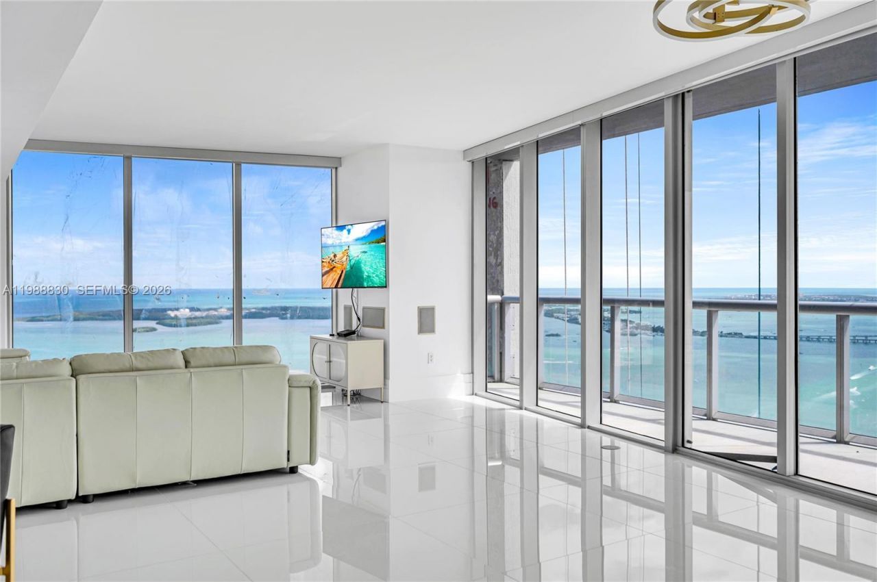 495 Brickell Ave , Unit 5601, Miami, FL 33131 Photo
