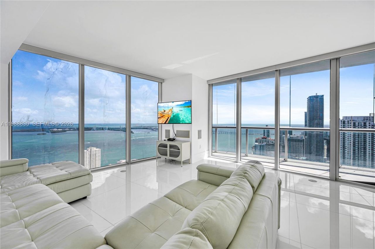 495 Brickell Ave , Unit 5601, Miami, FL 33131 Photo