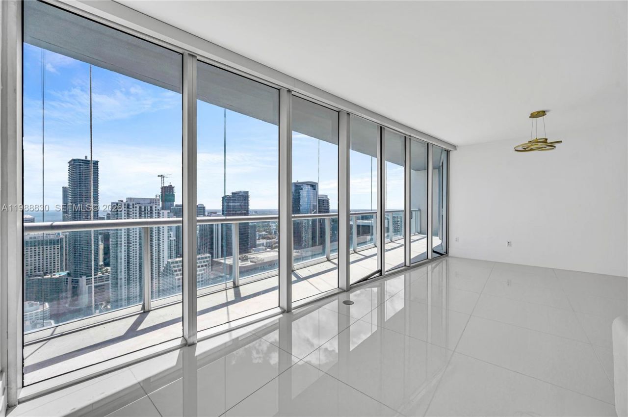 495 Brickell Ave , Unit 5601, Miami, FL 33131 Photo