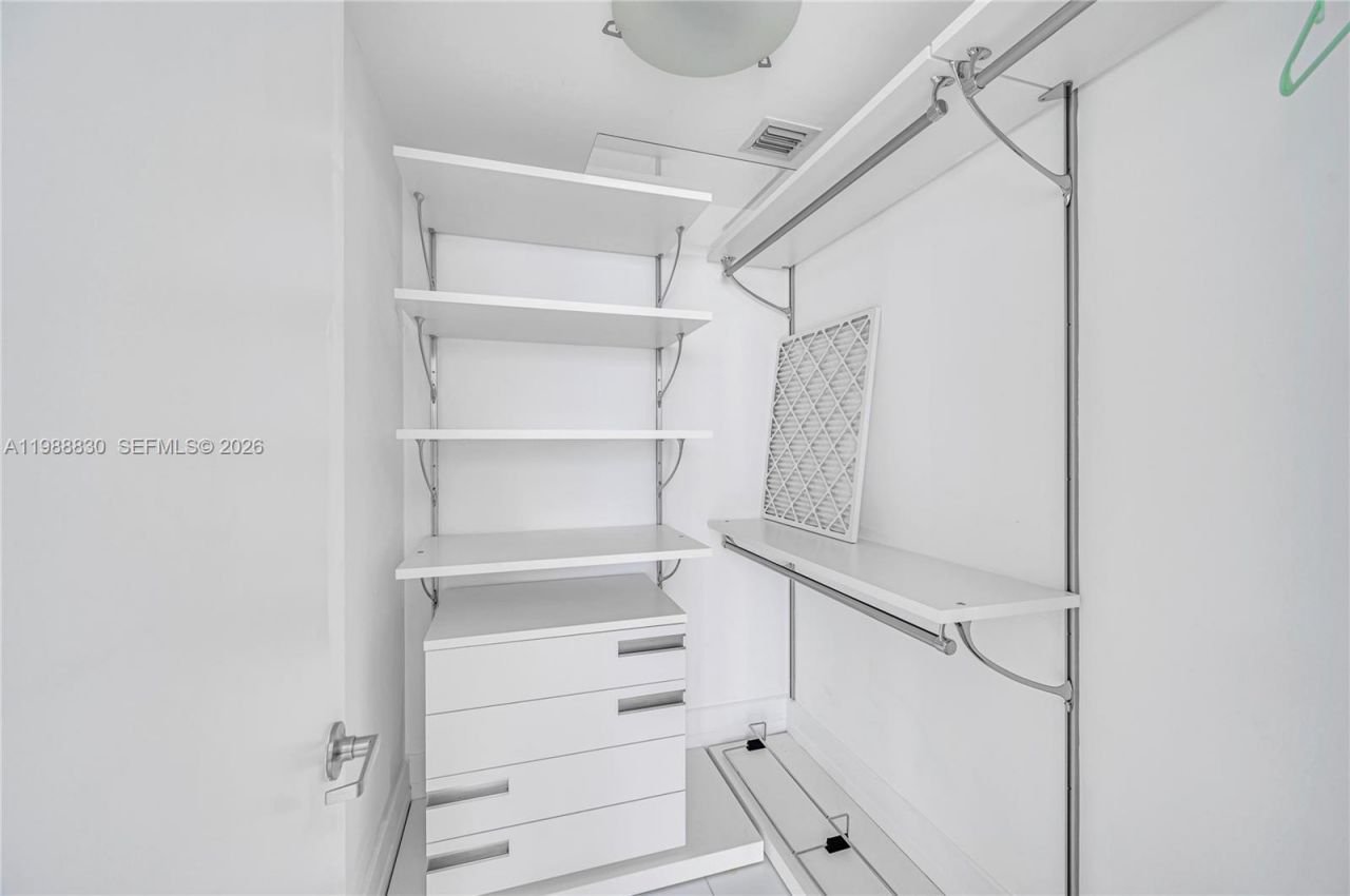 495 Brickell Ave , Unit 5601, Miami, FL 33131 Photo