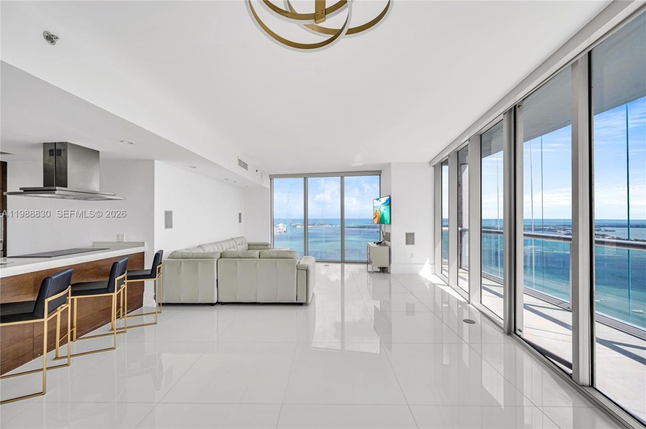 495 Brickell Ave , Unit 5601, Miami, FL 33131 Photo