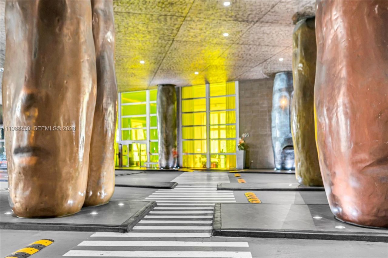 495 Brickell Ave , Unit 5601, Miami, FL 33131 Photo