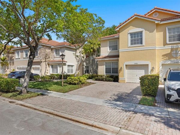 12471 SW 42nd St , Miramar, FL 33027