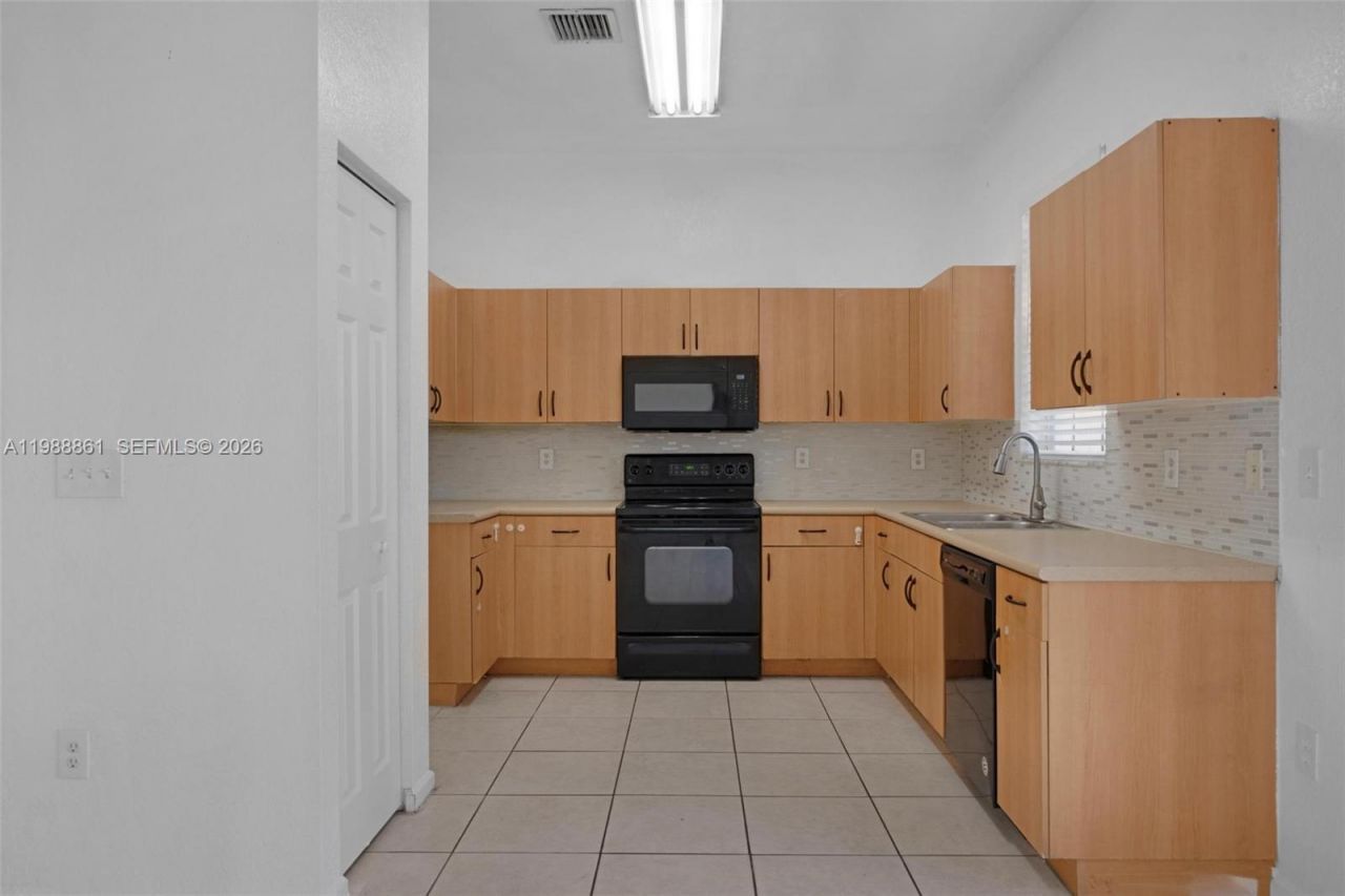 12471 SW 42nd St , Miramar, FL 33027 Photo