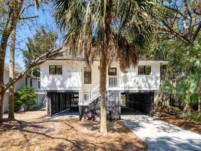 16 Twin Oaks Lane, Isle of Palms, SC 29451