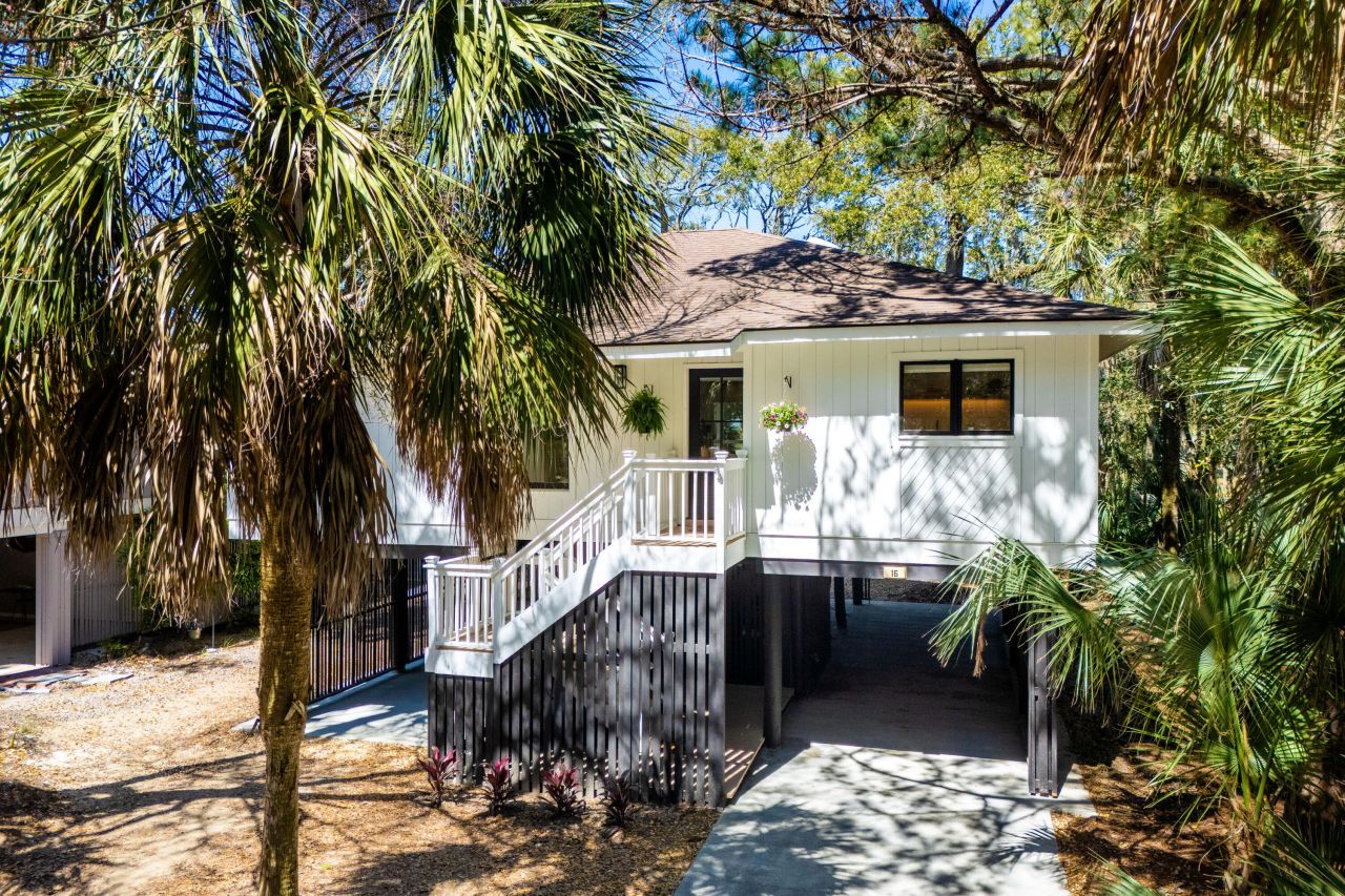 16 Twin Oaks Lane Photo 2