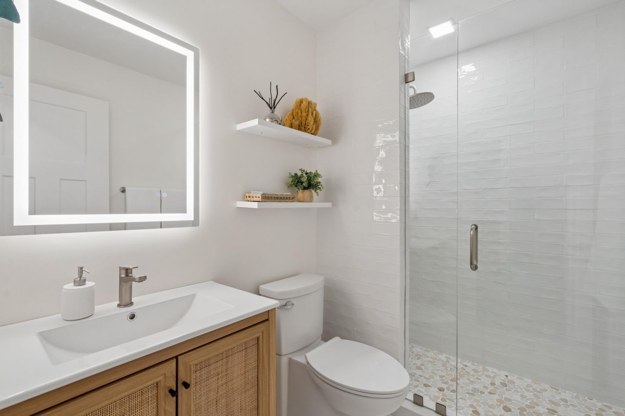 16 Twin Oaks Lane Photo 32