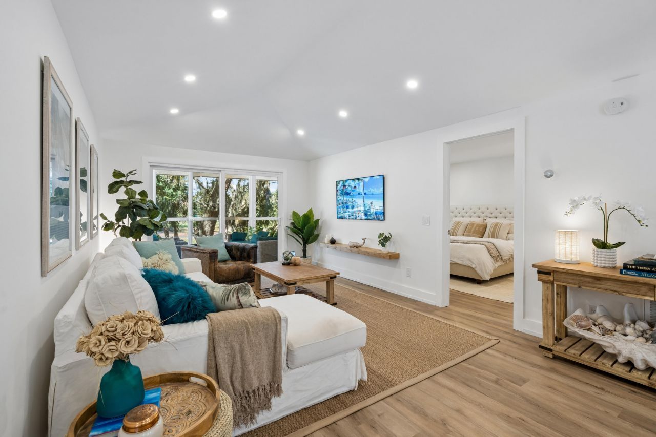 16 Twin Oaks Lane Photo 9