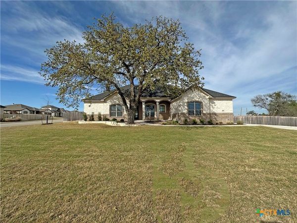 406 Eagle Heights Drive , Salado, TX 76571