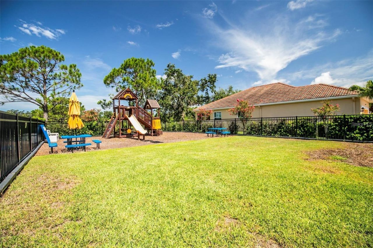 7708 32nd Street E, Sarasota, FL 34243 Photo