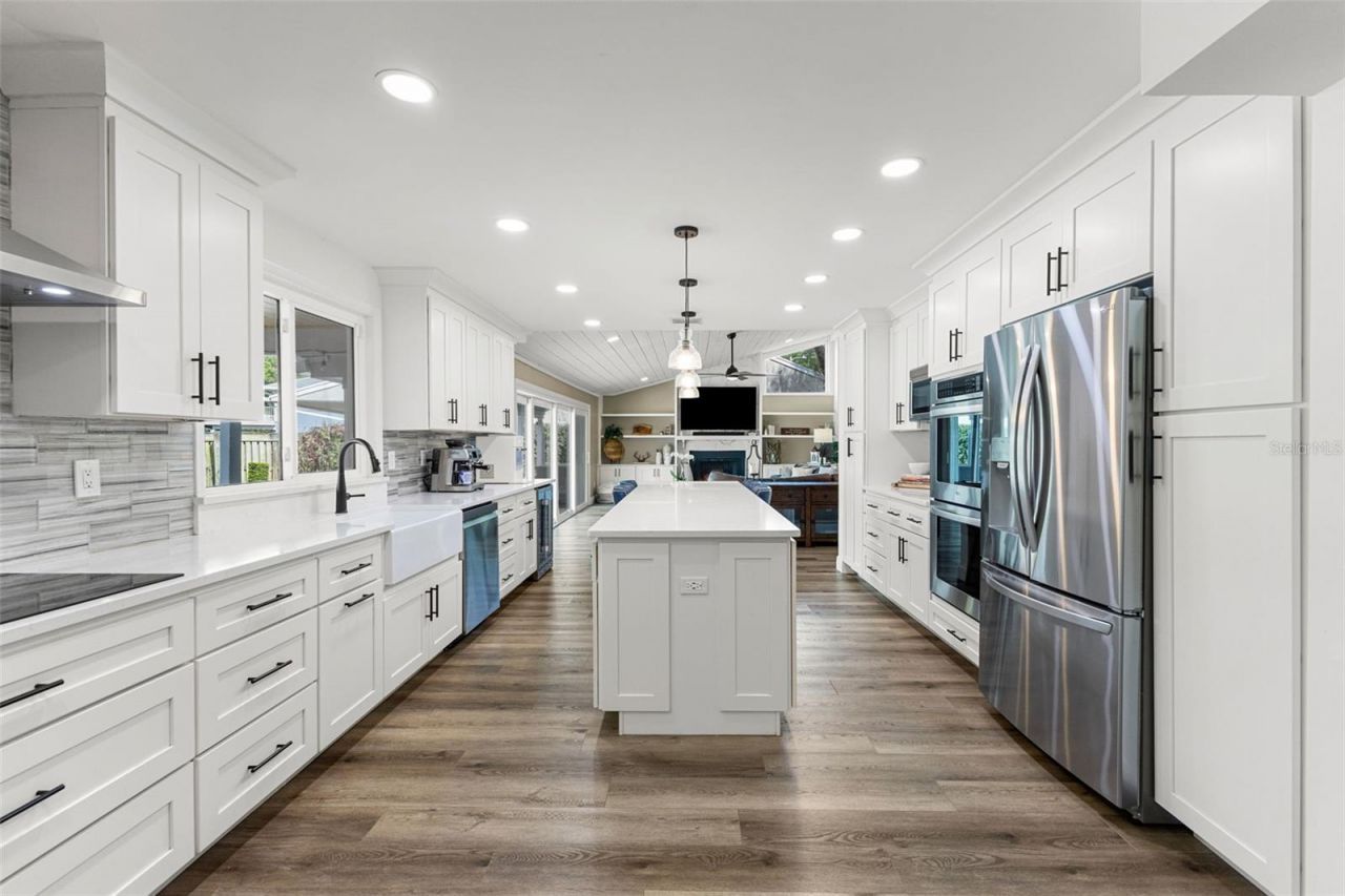 4009 Priory Circle, Tampa, FL 33618 Photo