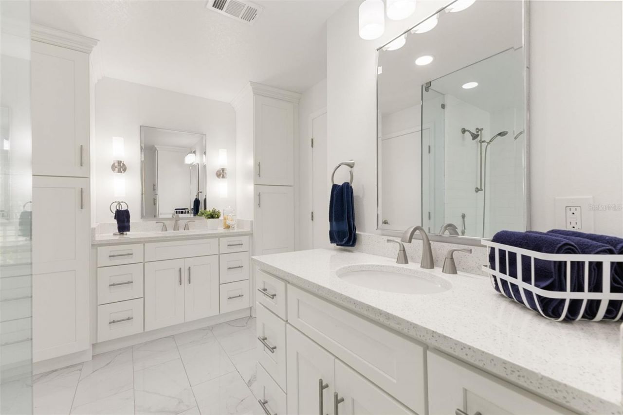 4009 Priory Circle, Tampa, FL 33618 Photo