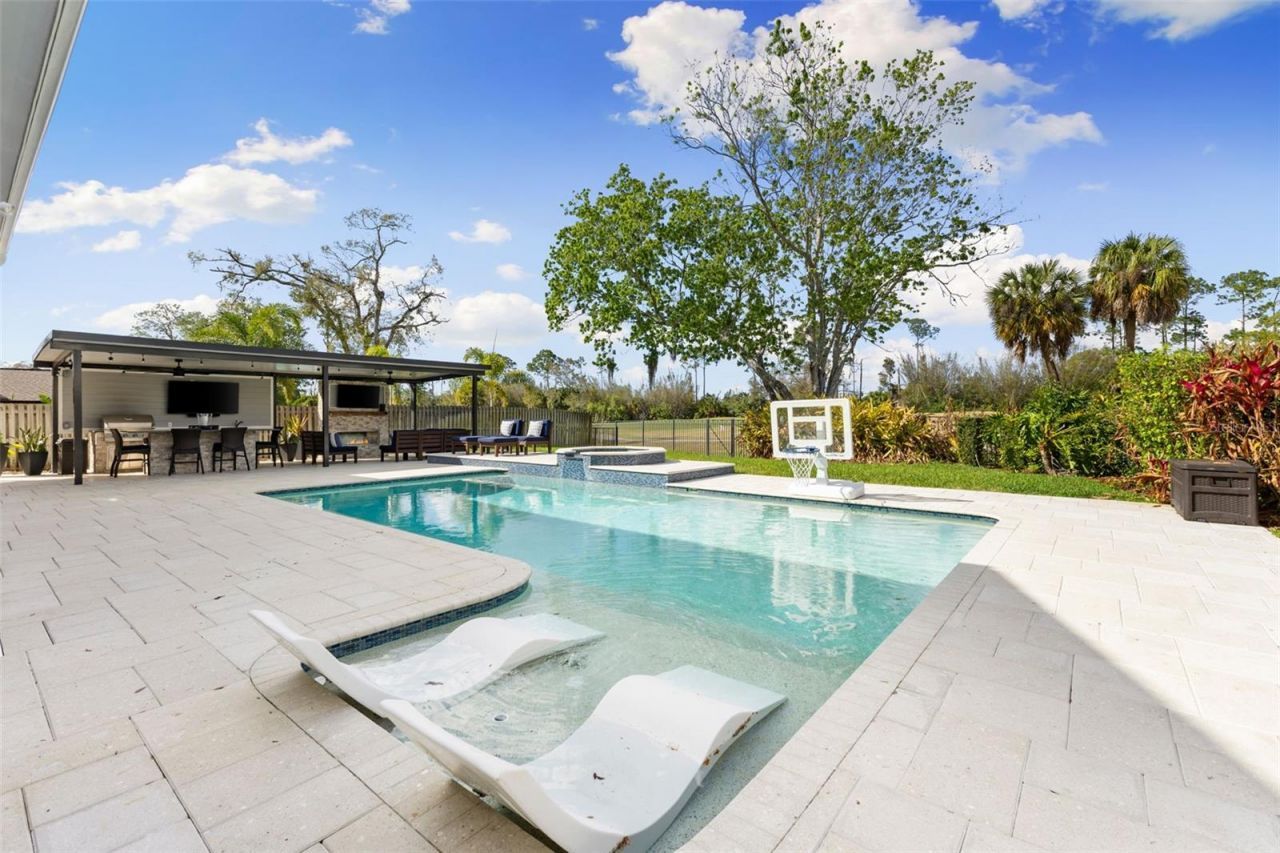 4009 Priory Circle, Tampa, FL 33618 Photo