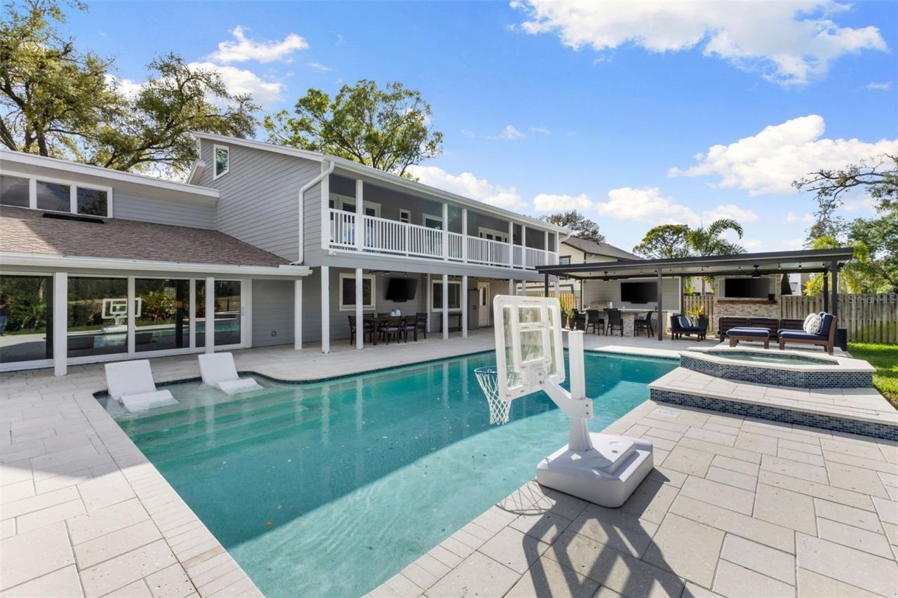 4009 Priory Circle, Tampa, FL 33618 Photo