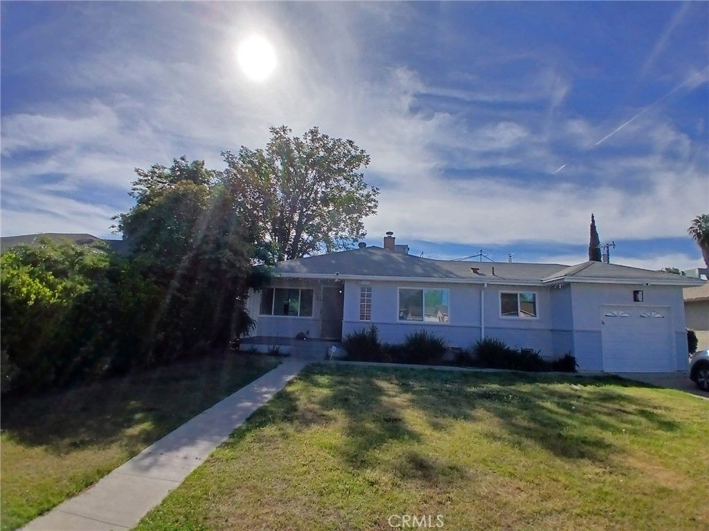 2125 Sacramento Street, Bakersfield, CA 93305 Main Photo