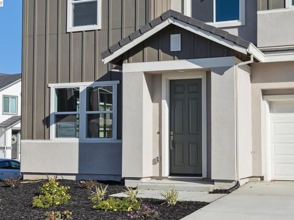 2413 Golden way, Fairfield, CA 94533