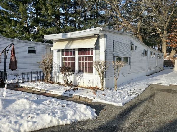 1760 Westover Rd, Unit 5, Chicopee, MA 01020