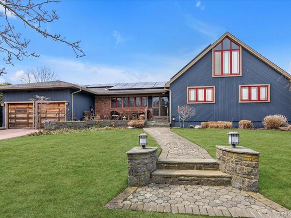 301 Cameo Drive, Massapequa, NY 11758