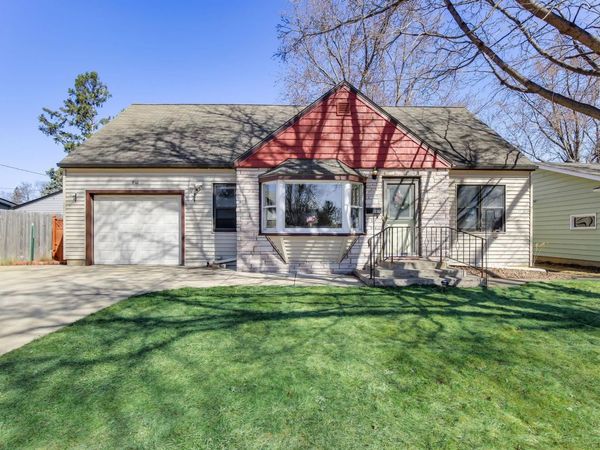810 5th Street W, Hastings, MN 55033
