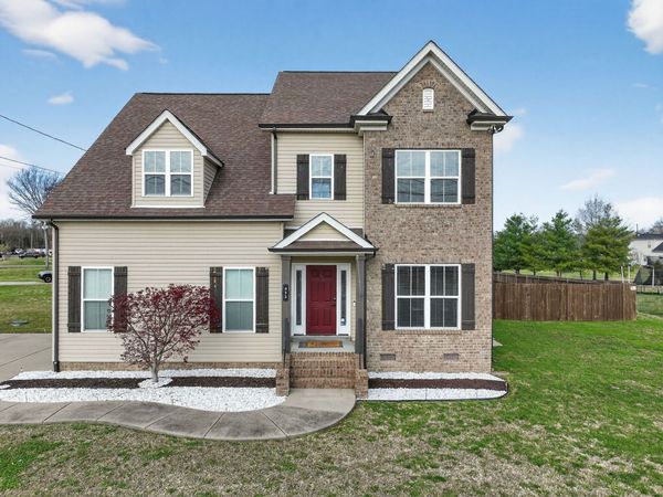 432 Long Creek Dr, Christiana, TN 37037