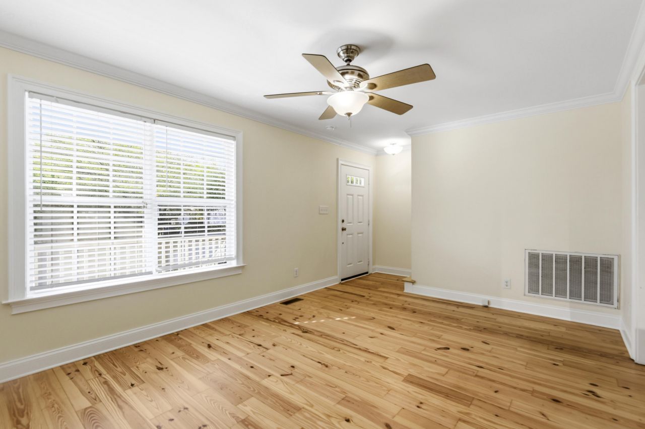 1124 5th Avenue Photo 5