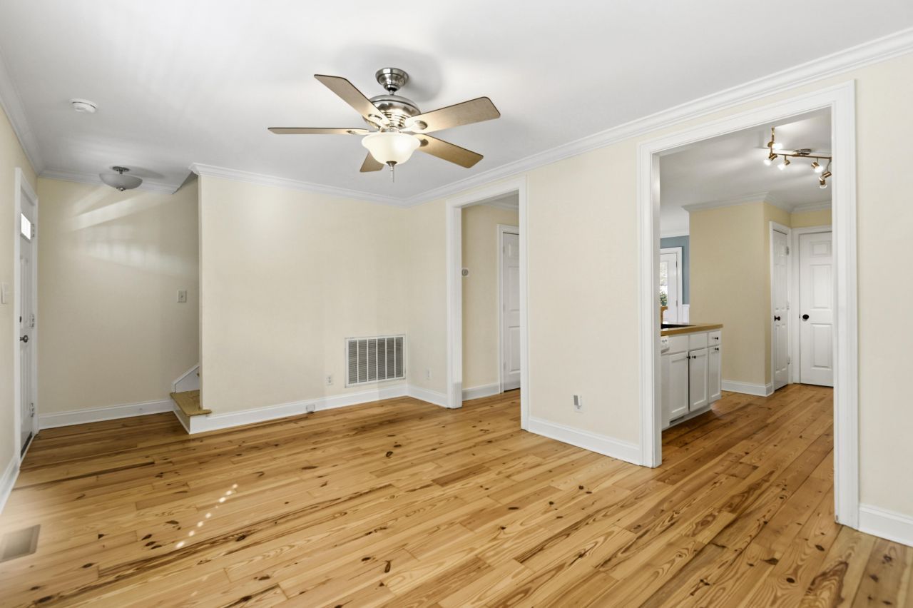 1124 5th Avenue Photo 6