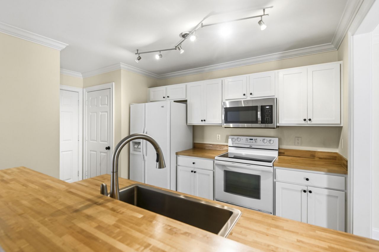 1124 5th Avenue Photo 8