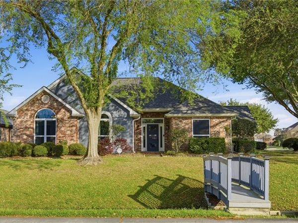 615 WILLOWRIDGE Drive, Luling, LA 70070