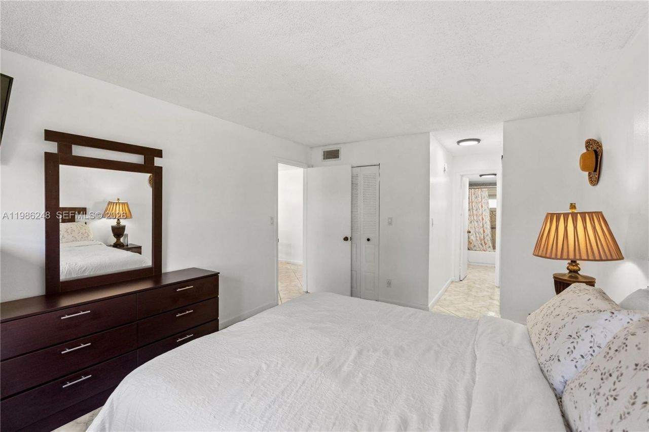 9540 Sunrise Lakes Blvd , Unit 103, Sunrise, FL 33322 Photo