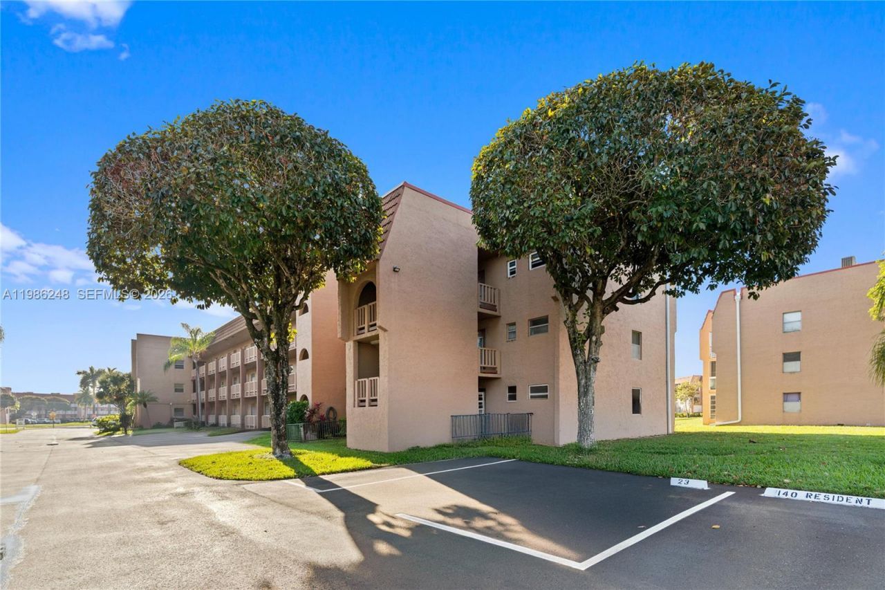 9540 Sunrise Lakes Blvd , Unit 103, Sunrise, FL 33322 Photo