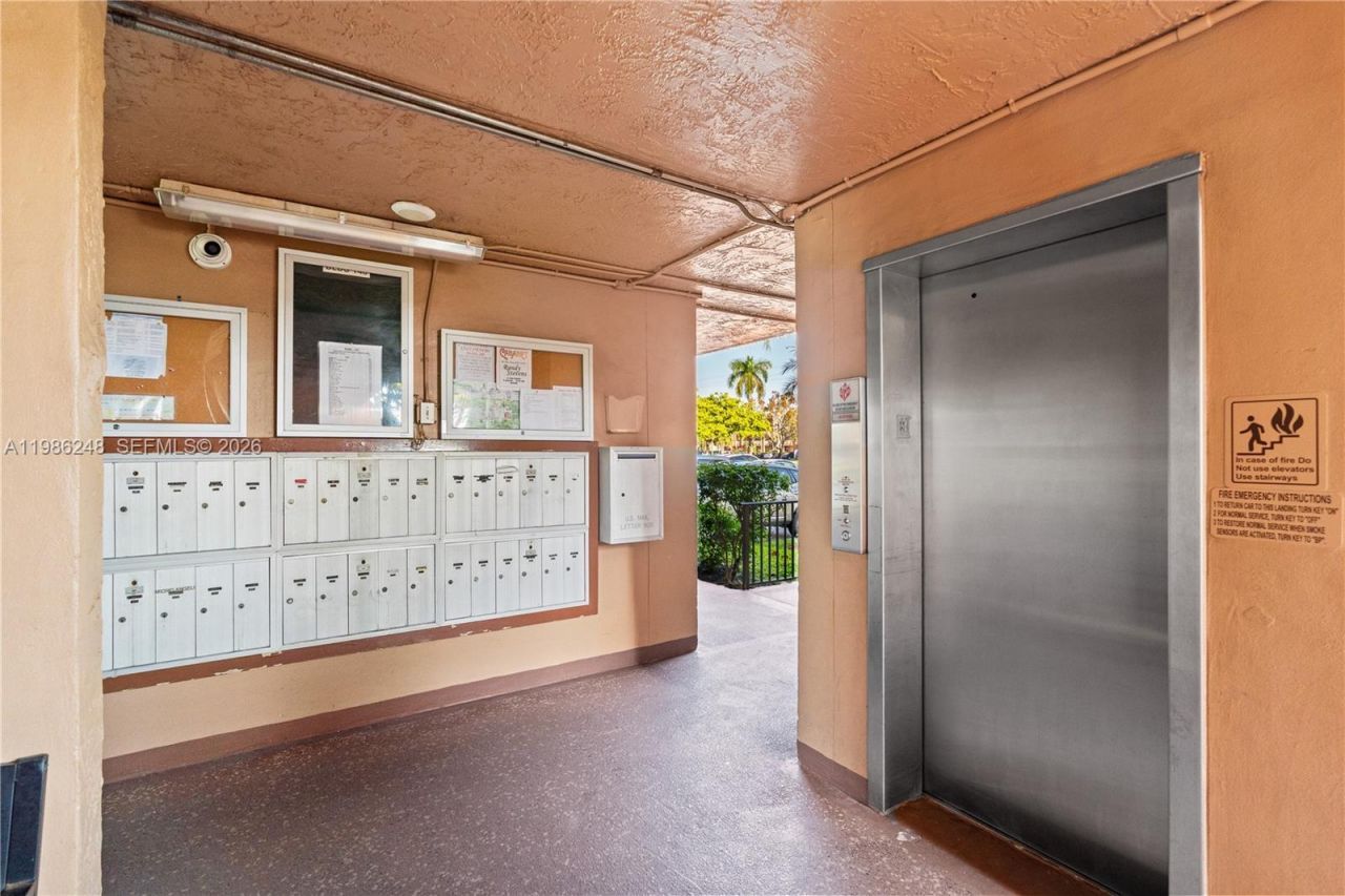 9540 Sunrise Lakes Blvd , Unit 103, Sunrise, FL 33322 Photo