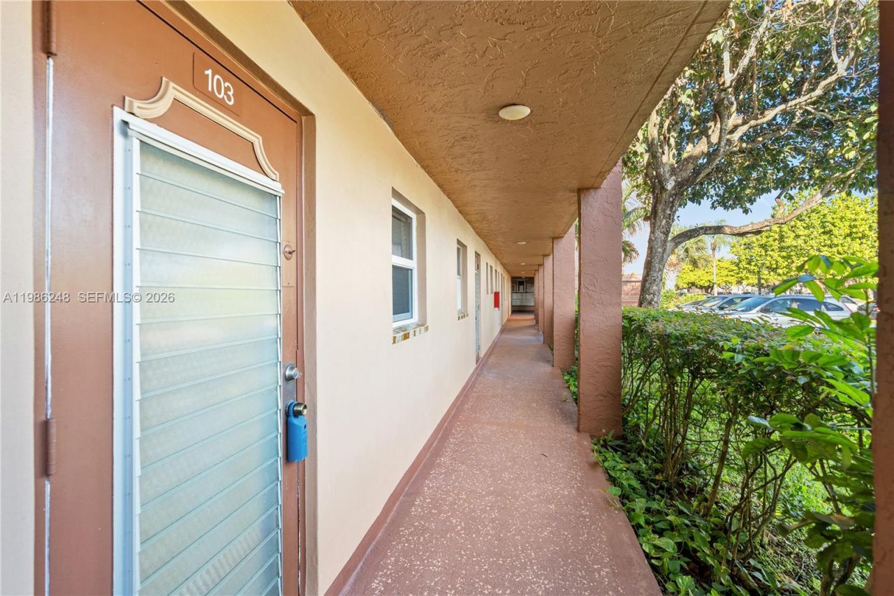 9540 Sunrise Lakes Blvd , Unit 103, Sunrise, FL 33322 Photo