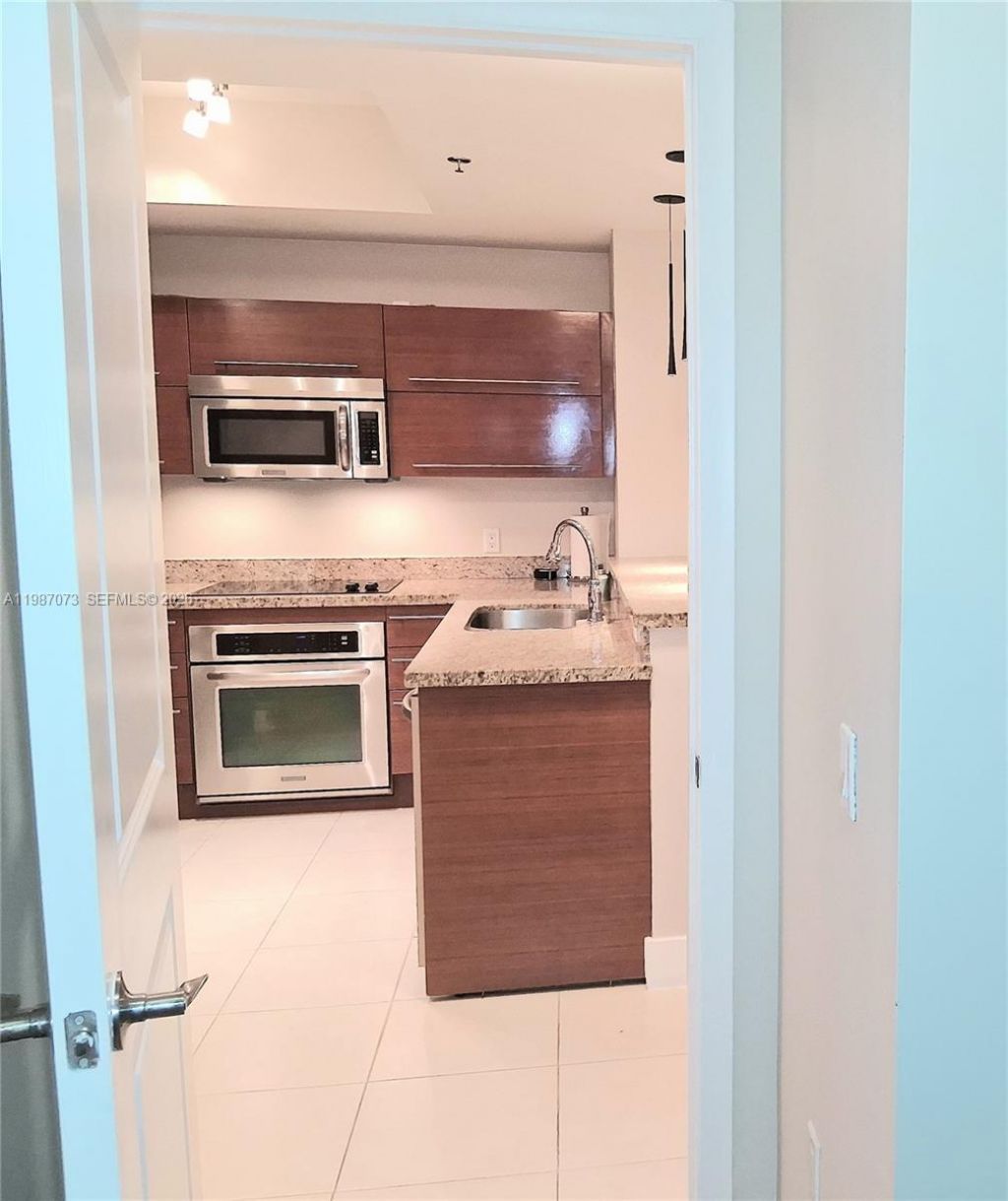 2641 N Flamingo Rd, Unit 2607N, Sunrise, FL 33323 Photo