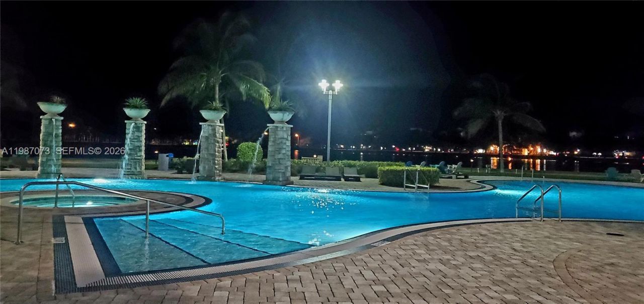 2641 N Flamingo Rd, Unit 2607N, Sunrise, FL 33323 Photo