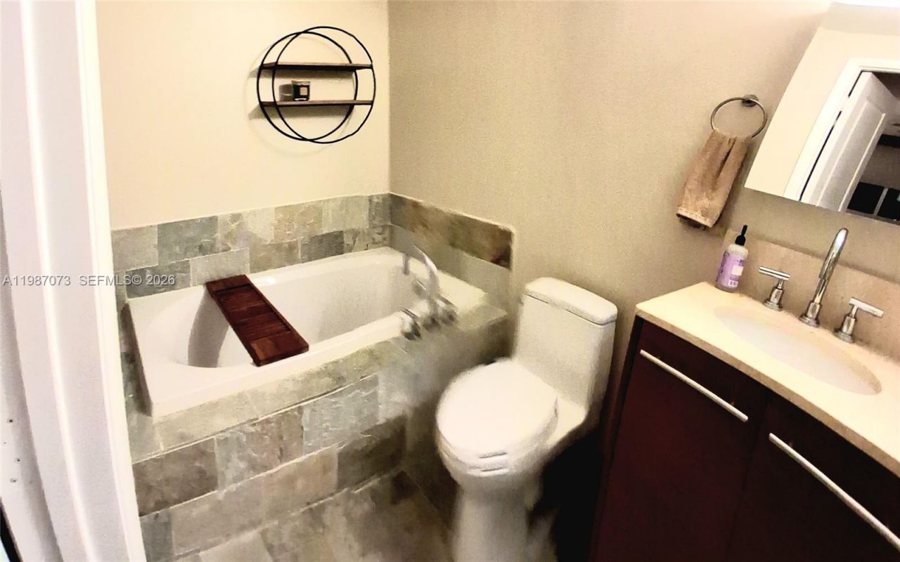 2641 N Flamingo Rd, Unit 2607N, Sunrise, FL 33323 Photo