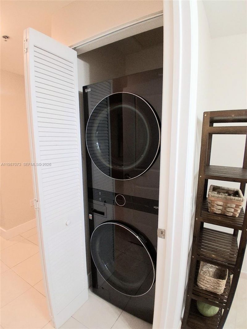 2641 N Flamingo Rd, Unit 2607N, Sunrise, FL 33323 Photo