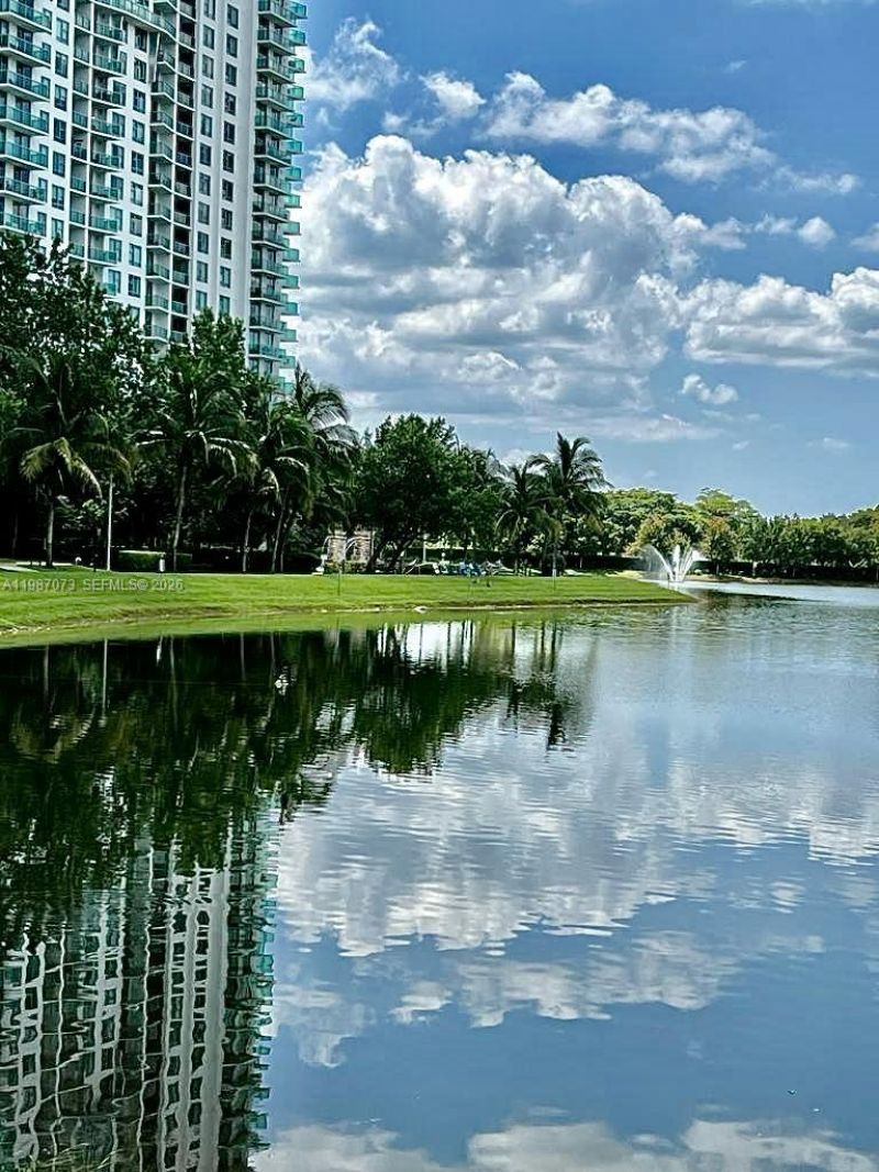 2641 N Flamingo Rd, Unit 2607N, Sunrise, FL 33323 Photo