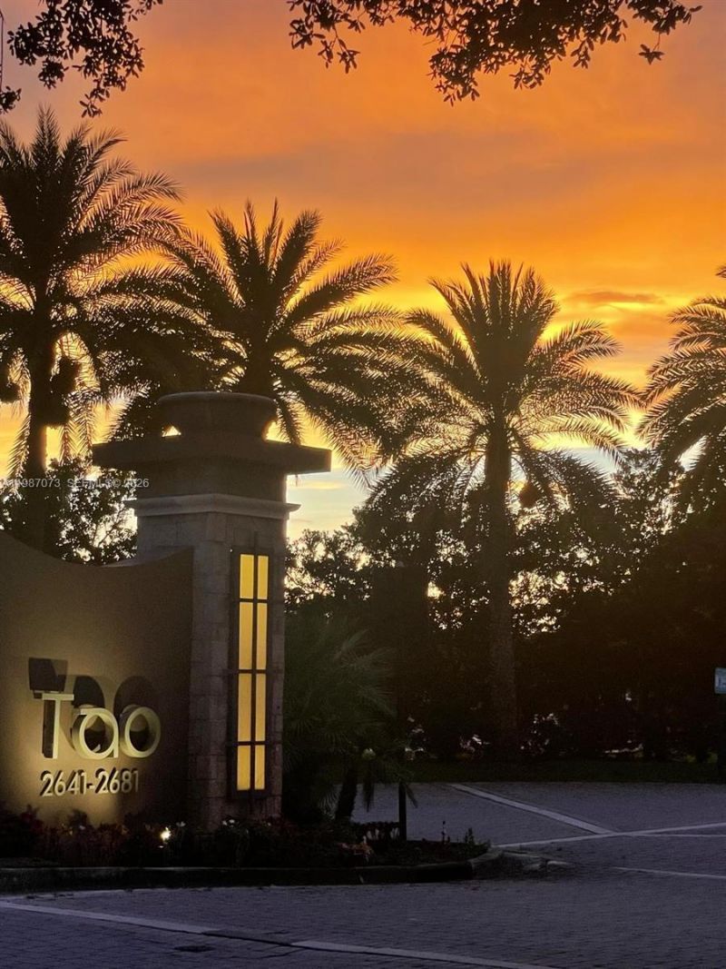 2641 N Flamingo Rd, Unit 2607N, Sunrise, FL 33323 Photo