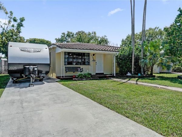 1007 N 31st Rd, Hollywood, FL 33021