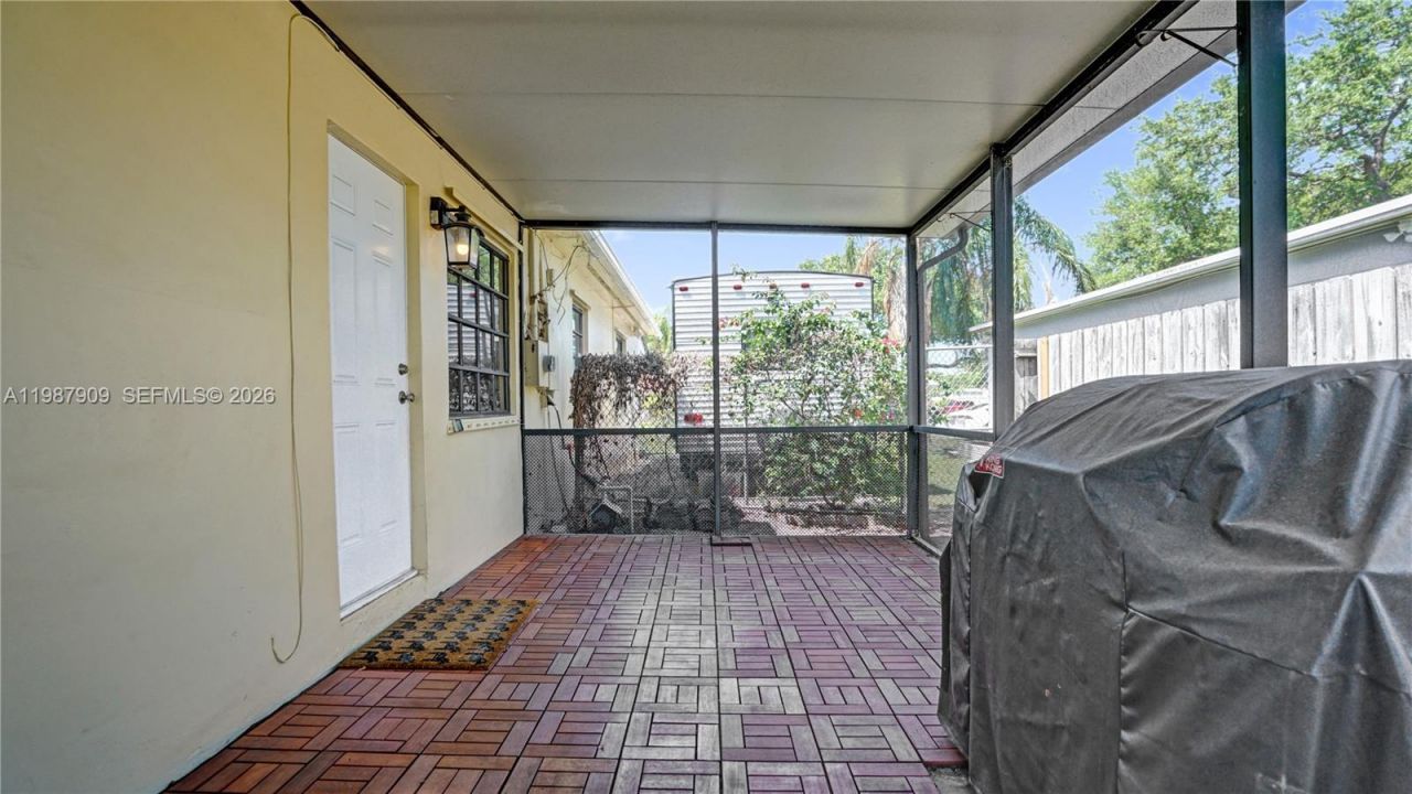 1007 N 31st Rd , Hollywood, FL 33021 Photo