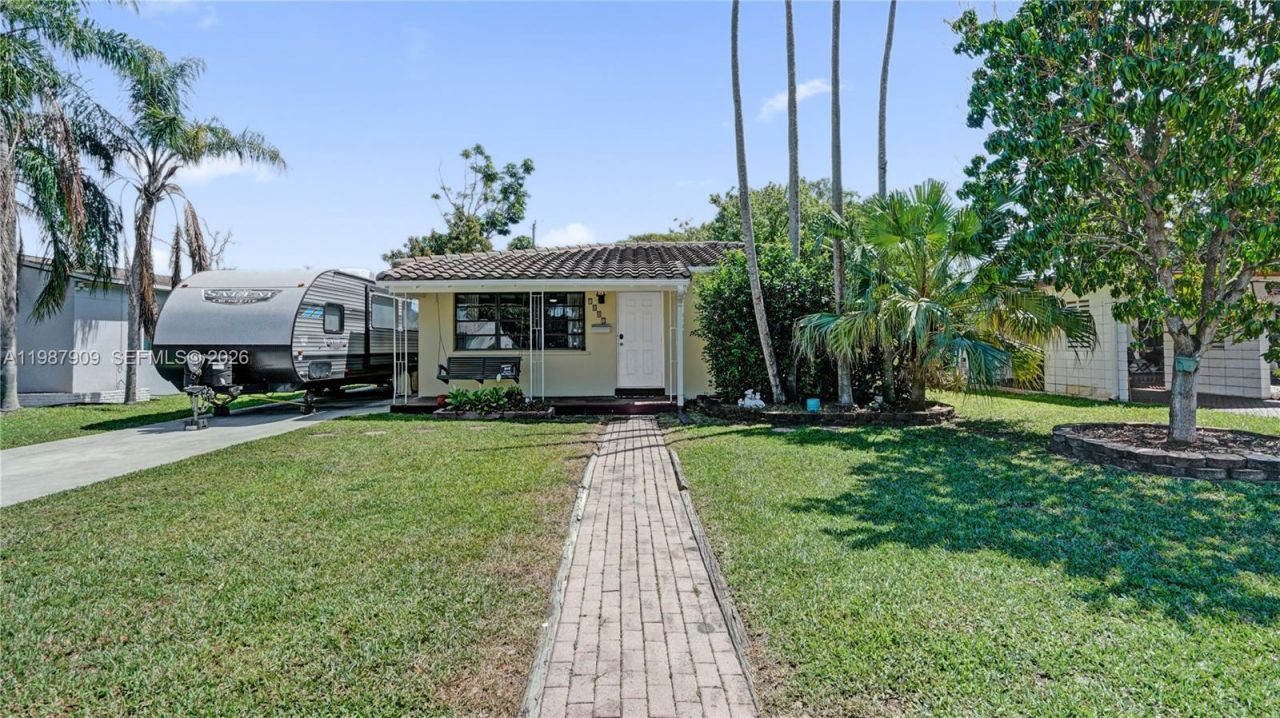 1007 N 31st Rd, Hollywood, FL 33021 Photo