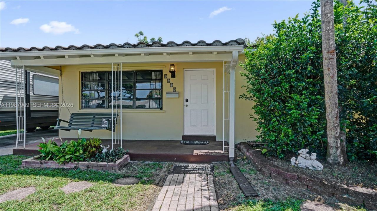 1007 N 31st Rd, Hollywood, FL 33021 Photo