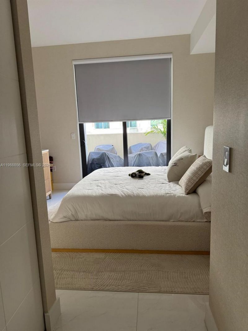 301 Altara Ave, Unit 403, Coral Gables, FL 33146 Photo