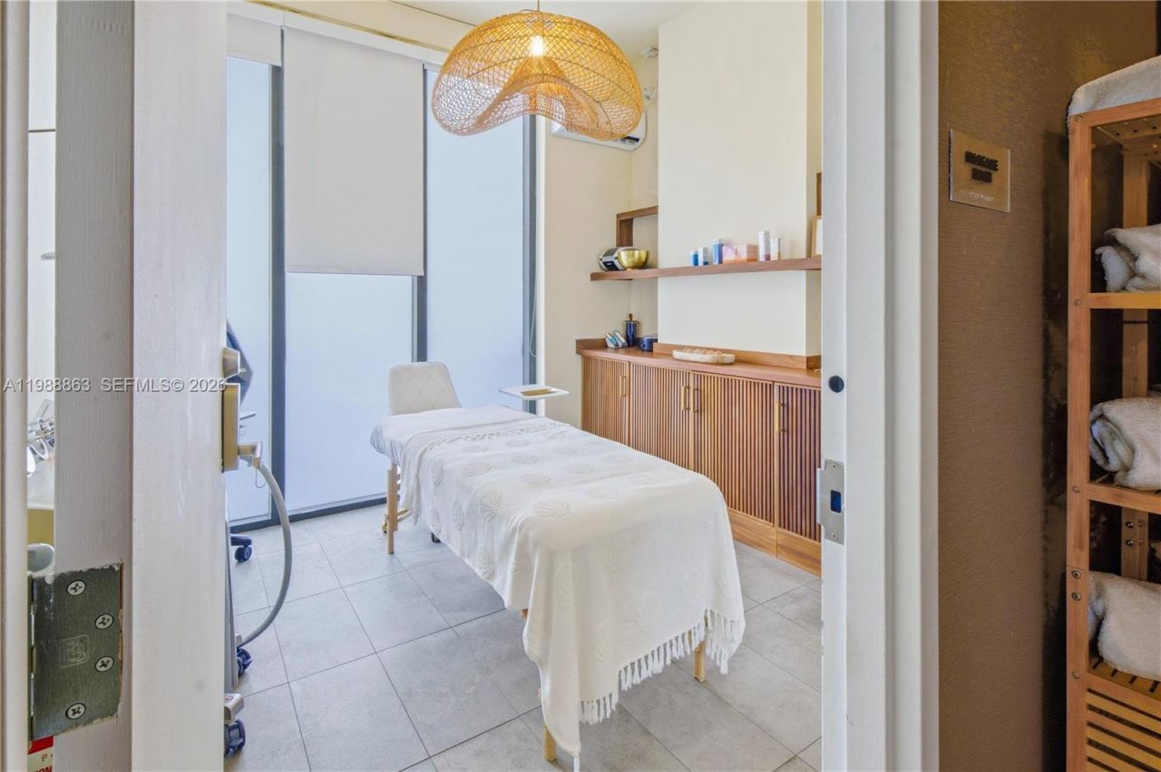 239 SW 9th St , Unit 802, Miami, FL 33130 Photo