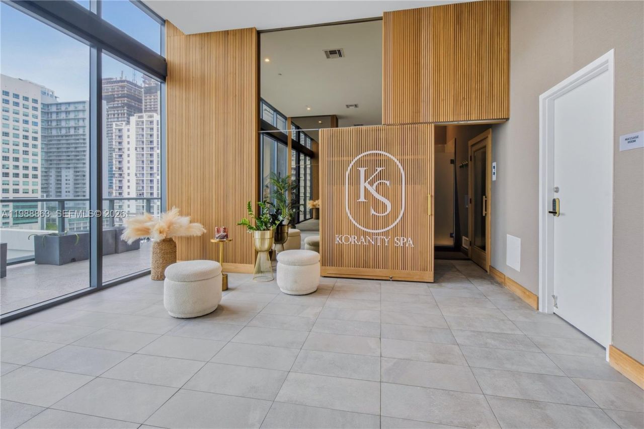 239 SW 9th St , Unit 802, Miami, FL 33130 Photo