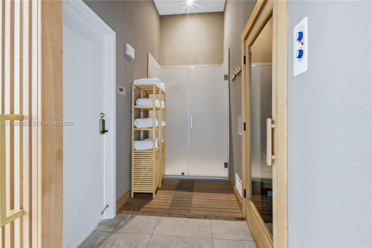 239 SW 9th St , Unit 802, Miami, FL 33130 Photo