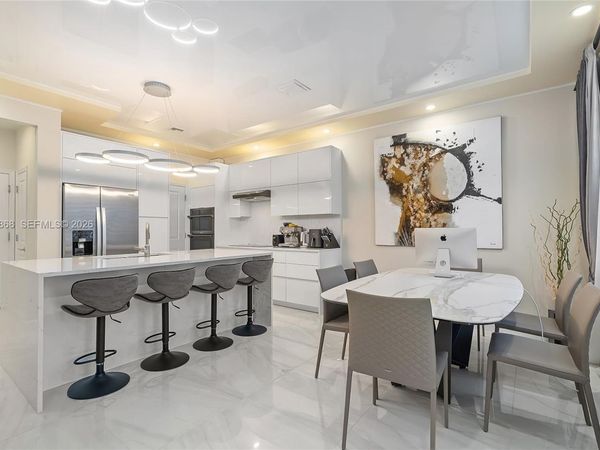 1475 Silk Oak Dr , Hollywood, FL 33021