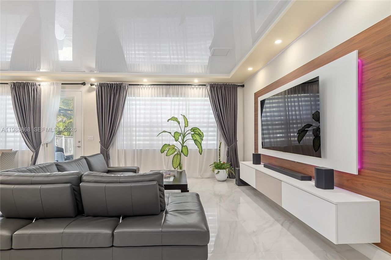 1475 Silk Oak Dr , Hollywood, FL 33021 Photo