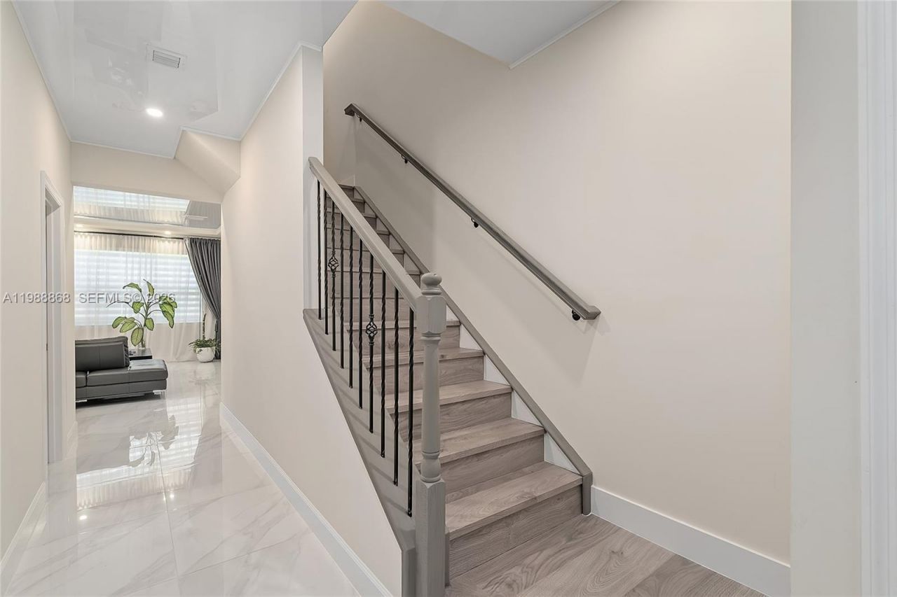 1475 Silk Oak Dr , Hollywood, FL 33021 Photo